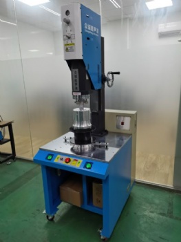 煉膠機(jī)-內(nèi)藏ZQ減速機(jī)型